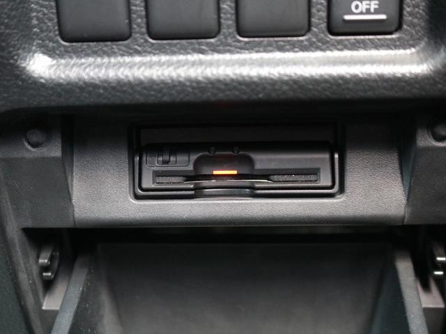 エルグランド 250ハイウェイスターブラックレザー 電動黒本革シート・両側電動スライドドア・バックカメラ・フリップダウンモニター・シートヒーター・LEONLS19インチアルミ・インテリキー・オートA/C・ETC・HIDヘッドライト・プッシュスタート(19枚目)