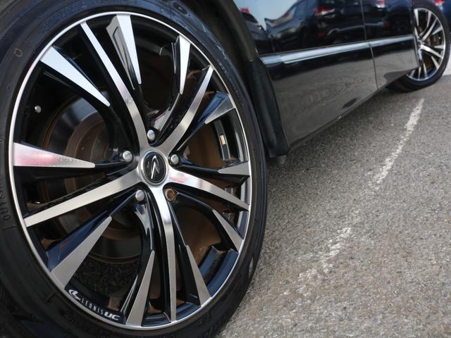 エルグランド 250ハイウェイスターブラックレザー 電動黒本革シート・両側電動スライドドア・バックカメラ・フリップダウンモニター・シートヒーター・LEONLS19インチアルミ・インテリキー・オートA/C・ETC・HIDヘッドライト・プッシュスタート(22枚目)