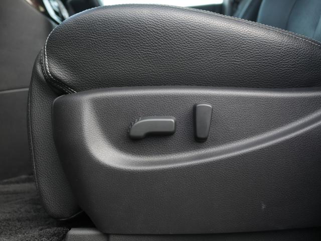 エルグランド 250ハイウェイスターブラックレザー 電動黒本革シート・両側電動スライドドア・バックカメラ・フリップダウンモニター・シートヒーター・LEONLS19インチアルミ・インテリキー・オートA/C・ETC・HIDヘッドライト・プッシュスタート(41枚目)