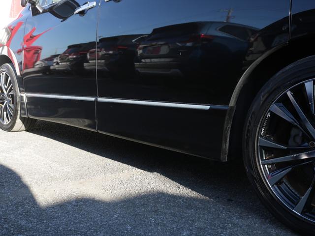 エルグランド 250ハイウェイスターブラックレザー 電動黒本革シート・両側電動スライドドア・バックカメラ・フリップダウンモニター・シートヒーター・LEONLS19インチアルミ・インテリキー・オートA/C・ETC・HIDヘッドライト・プッシュスタート(55枚目)