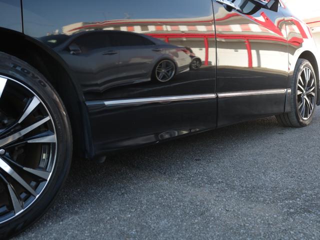 エルグランド 250ハイウェイスターブラックレザー 電動黒本革シート・両側電動スライドドア・バックカメラ・フリップダウンモニター・シートヒーター・LEONLS19インチアルミ・インテリキー・オートA/C・ETC・HIDヘッドライト・プッシュスタート(56枚目)