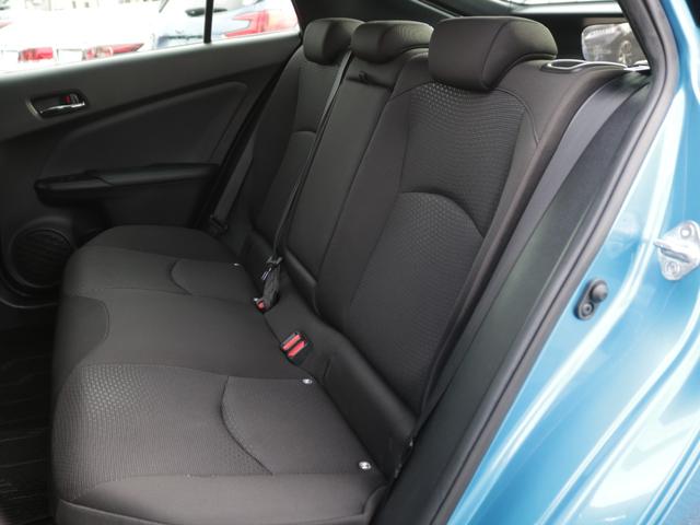 プリウス S 後期型・トヨタセーフティセンス・Bluetoorh接続・フルセグ・バックカメラ・ETC・スマートキー・追従クルーズコントロール・LEDヘッドライト&フォグランプ・純正15インチアルミ・ドライブレコーダ(6枚目)