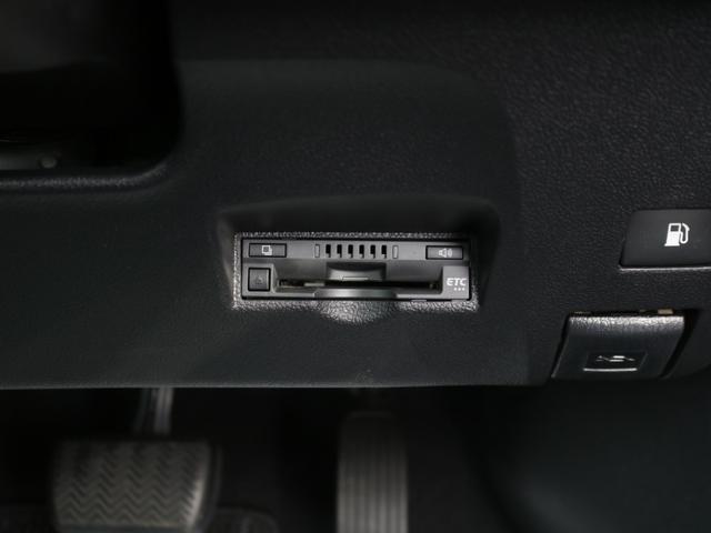 プリウス S 後期型・トヨタセーフティセンス・Bluetoorh接続・フルセグ・バックカメラ・ETC・スマートキー・追従クルーズコントロール・LEDヘッドライト&フォグランプ・純正15インチアルミ・ドライブレコーダ(18枚目)