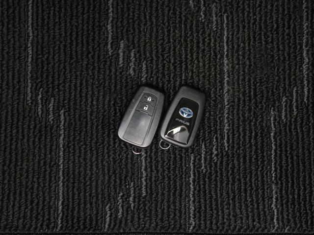 プリウス S 後期型・トヨタセーフティセンス・Bluetoorh接続・フルセグ・バックカメラ・ETC・スマートキー・追従クルーズコントロール・LEDヘッドライト&フォグランプ・純正15インチアルミ・ドライブレコーダ(21枚目)