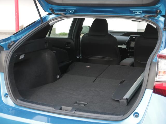 プリウス S 後期型・トヨタセーフティセンス・Bluetoorh接続・フルセグ・バックカメラ・ETC・スマートキー・追従クルーズコントロール・LEDヘッドライト&フォグランプ・純正15インチアルミ・ドライブレコーダ(33枚目)