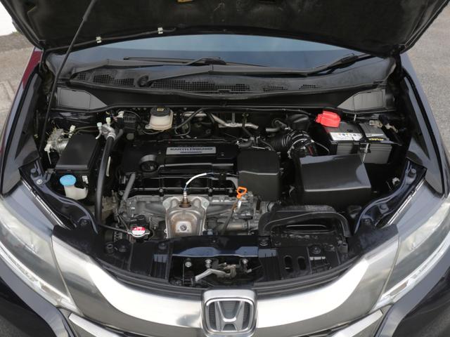 オデッセイ アブソルート・ＥＸ　ＯＰ黒革シート・両側電動スライドドア・全方囲カメラ・Ｂｌｕｅｔｏｏｔｈ接続・フルセグ・追従クルーズコントロール・フリップダウンモニター・シートヒーター・ＤＶＤ再生・ＬＥＤヘッドライト・純正１８アルミ（32枚目）