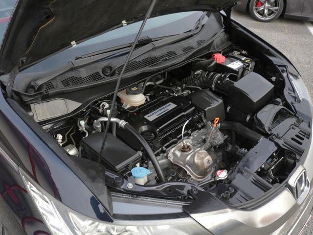 オデッセイ アブソルート・ＥＸ　ＯＰ黒革シート・両側電動スライドドア・全方囲カメラ・Ｂｌｕｅｔｏｏｔｈ接続・フルセグ・追従クルーズコントロール・フリップダウンモニター・シートヒーター・ＤＶＤ再生・ＬＥＤヘッドライト・純正１８アルミ（42枚目）