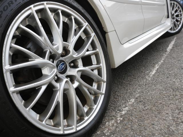 純正ＢＢＳ製１８インチアルミホイール！腰下荷重を軽くしてさらに燃費にも貢献します☆