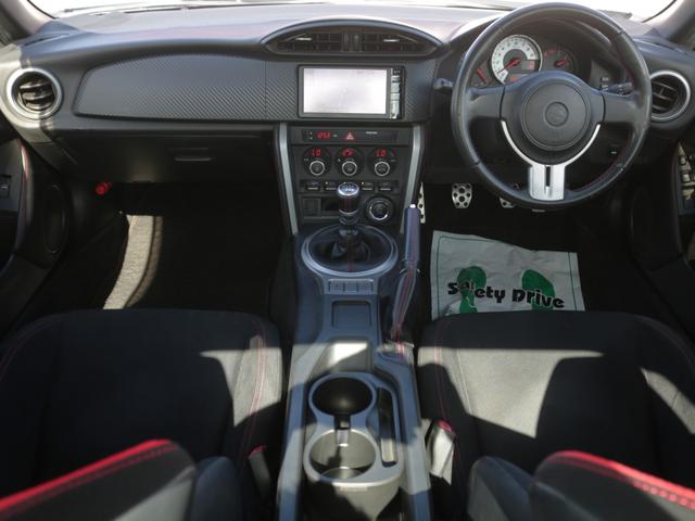 86 GT 6速MT・ワンオーナー・TRDエアロ/マフラー/18インチアルミ/メンバーブレースセット・Bluetoorh接続・バックカメラ・ワンセグ・記録簿×10枚・スマートキー・HIDヘッドライト・ETC(5枚目)