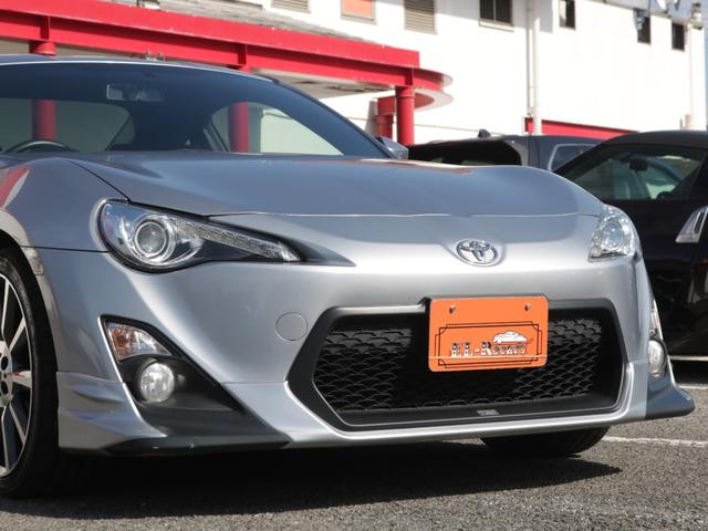 86 GT 6速MT・ワンオーナー・TRDエアロ/マフラー/18インチアルミ/メンバーブレースセット・Bluetoorh接続・バックカメラ・ワンセグ・記録簿×10枚・スマートキー・HIDヘッドライト・ETC(12枚目)