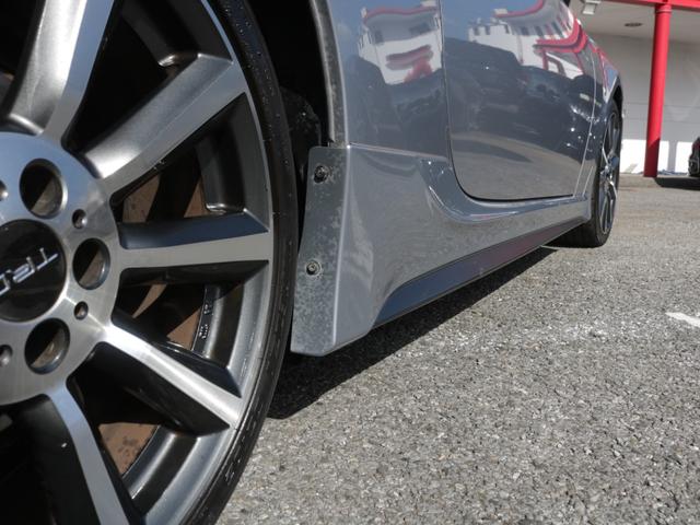 86 GT 6速MT・ワンオーナー・TRDエアロ/マフラー/18インチアルミ/メンバーブレースセット・Bluetoorh接続・バックカメラ・ワンセグ・記録簿×10枚・スマートキー・HIDヘッドライト・ETC(13枚目)