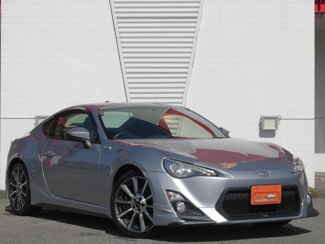 86 GT 6速MT・ワンオーナー・TRDエアロ/マフラー/18インチアルミ/メンバーブレースセット・Bluetoorh接続・バックカメラ・ワンセグ・記録簿×10枚・スマートキー・HIDヘッドライト・ETC(29枚目)