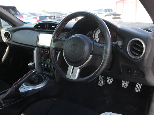 86 GT 6速MT・ワンオーナー・TRDエアロ/マフラー/18インチアルミ/メンバーブレースセット・Bluetoorh接続・バックカメラ・ワンセグ・記録簿×10枚・スマートキー・HIDヘッドライト・ETC(39枚目)