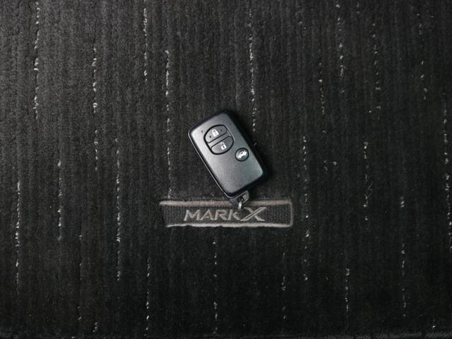 スマートキーも装備！カバンの中から鍵を探す手間もなくすぐに開閉できます！両手が荷物で塞がっている時や雨のときなど便利ですね！