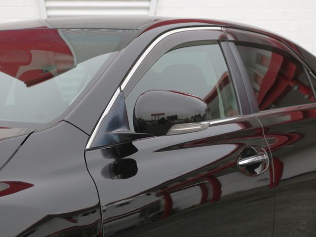 ウインカーミラーもございますので周囲への配慮も◎！ドアバイザーも雨の日に便利なアイテムの一つです！