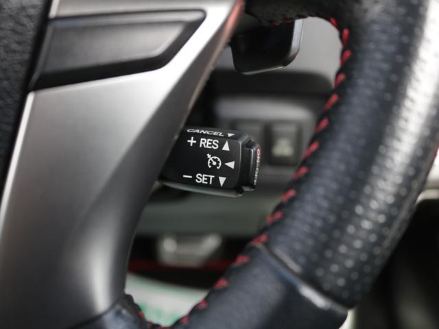 高速走行時にとても便利なクルーズコントロールも装備！長距離運転は本当に楽になります☆ライン付けの装備ですのであとからは追加できない装備です！！