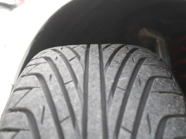 タイヤの山も６分山以上！安心のタイヤで楽しくドライブして下さい★