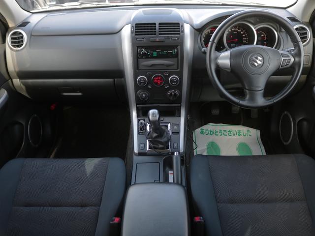 すっきりとしたエスクードらしいデザインのダッシュ回り！フロントビューの視認性もよく運転しやすいと思います★