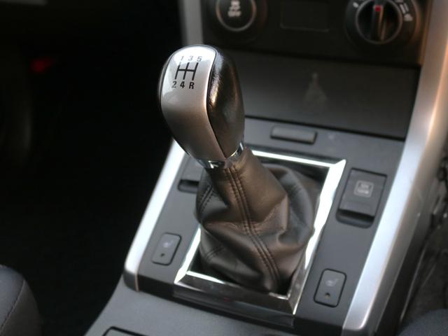 ５速ＭＴ車★クラッチのすべり感もなくマニュアル車でよくダメになるシフトのリンケージのガタもありません！