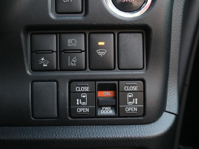 ヴォクシー ＺＳ　煌　後期型・両側電動スライドドア・バックカメラ・フリップダウンモニター・１０ｉｎモニターナビ・Ｂｌｕｅｔｏｏｔｈ接続・クルーズコントロール・スマートキー・プッシュスタート・ＬＥＤヘッドライト＆フォグランプ（16枚目）