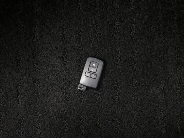 ヴォクシー ＺＳ　煌　後期型・両側電動スライドドア・バックカメラ・フリップダウンモニター・１０ｉｎモニターナビ・Ｂｌｕｅｔｏｏｔｈ接続・クルーズコントロール・スマートキー・プッシュスタート・ＬＥＤヘッドライト＆フォグランプ（20枚目）