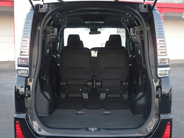 ヴォクシー ZS 後期型・ワンオーナー・両側電動スライドドア・バックカメラ・フリップダウンモニター・Bluetooth接続・フルセグ・トヨタセーフティセンス・スマートキー・LEDヘッドライト&フォグランプ・純正アルミ(12枚目)