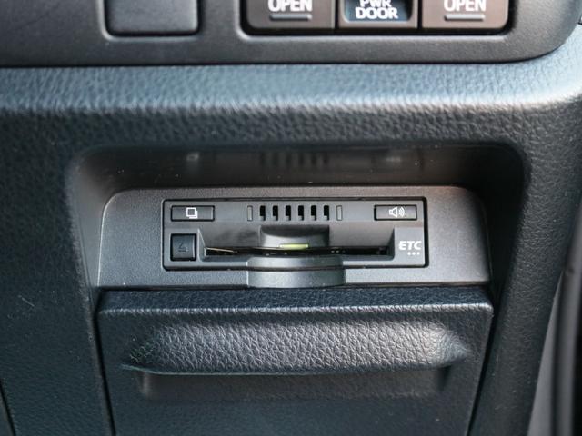 ヴォクシー ZS 後期型・ワンオーナー・両側電動スライドドア・バックカメラ・フリップダウンモニター・Bluetooth接続・フルセグ・トヨタセーフティセンス・スマートキー・LEDヘッドライト&フォグランプ・純正アルミ(19枚目)