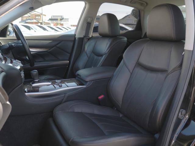 本革シートも装備☆内装ももちろんクリーンナップ済みですので気持ちよくお使いいただければと思います！