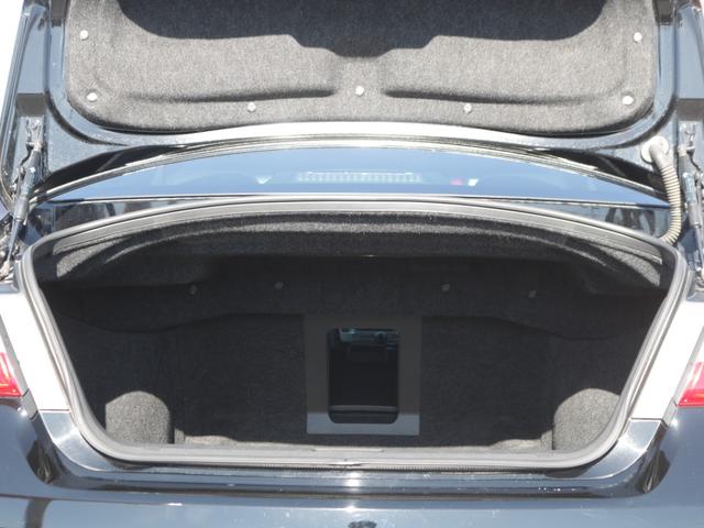 セダンならではのトランクスペース！ご家族で旅行に・仲間でゴルフにと幅広く楽しめます！