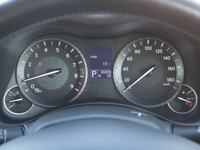 距離もまだまだ８．７万キロ！タイミングチェーン式のため交換不要です☆