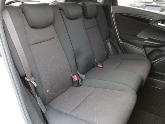 フィット RS 6速MT・Bluetooth接続・フルセグ・バックカメラ・スマートキー・クルーズコントロール・無限Rエアロ・ETC・メモリナビ・オートA/C・LEDヘッドライト・純正16インチアルミ・プッシュスタート(40枚目)