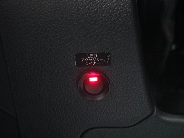 ＷＲＸ Ｓ４ ２．０ＧＴ－Ｓアイサイト　オプション電動黒革シート＆１８インチアルミ・Ｂｌｕｅｔｏｏｔｈ接続・スマートキー・サイド＆バックカメラ・ＢＳＭ・追従クルーズコントロール・シートヒーター・ＳＤナビ・フルセグ・ＬＥＤヘッド・パドルシフト（57枚目）