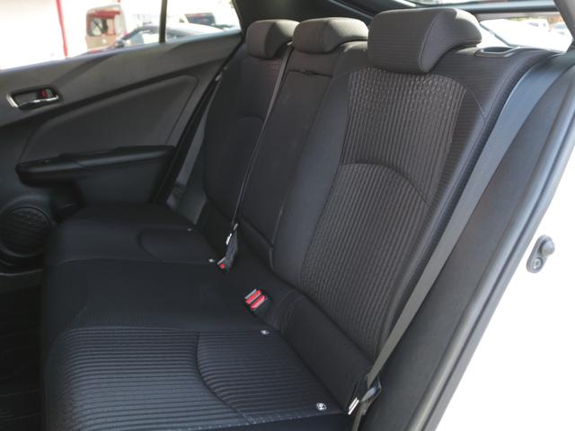 プリウス Sセーフティプラス ツートーン 特別仕様車・専用オプションカラー・トヨタセーフティセンスP・Bluetooth接続・スマートキー・バックカメラ・追従クルコン・LEDヘッドライト&フォグランプ・Cセンサー・ETC・純正17インチアルミ(6枚目)