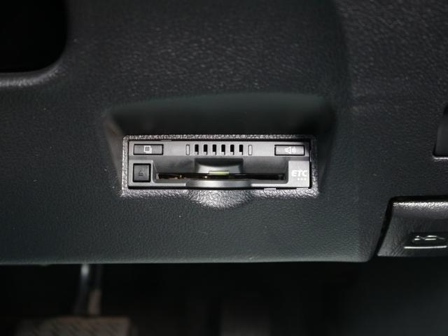 プリウス Sセーフティプラス ツートーン 特別仕様車・専用オプションカラー・トヨタセーフティセンスP・Bluetooth接続・スマートキー・バックカメラ・追従クルコン・LEDヘッドライト&フォグランプ・Cセンサー・ETC・純正17インチアルミ(19枚目)