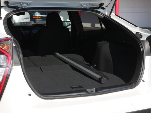 プリウス Sセーフティプラス ツートーン 特別仕様車・専用オプションカラー・トヨタセーフティセンスP・Bluetooth接続・スマートキー・バックカメラ・追従クルコン・LEDヘッドライト&フォグランプ・Cセンサー・ETC・純正17インチアルミ(35枚目)