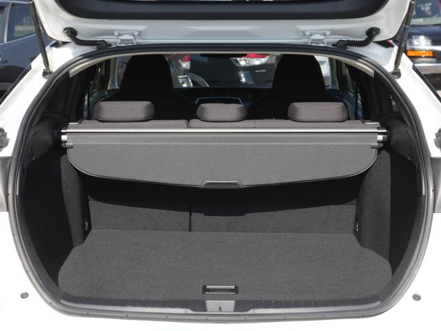 プリウス Sセーフティプラス ツートーン 特別仕様車・専用オプションカラー・トヨタセーフティセンスP・Bluetooth接続・スマートキー・バックカメラ・追従クルコン・LEDヘッドライト&フォグランプ・Cセンサー・ETC・純正17インチアルミ(36枚目)
