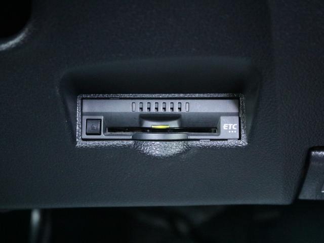 プリウス Ｓ　後期型・トヨタセーフティセンス・Ｂｌｕｅｔｏｏｔｈ接続・黒革調シートカバー・スマートキー・ツーリング用１７インチアルミ・バックカメラ・追従クルコン・ドラレコ・コーナーセンサー・ＬＥＤヘッドライト（19枚目）