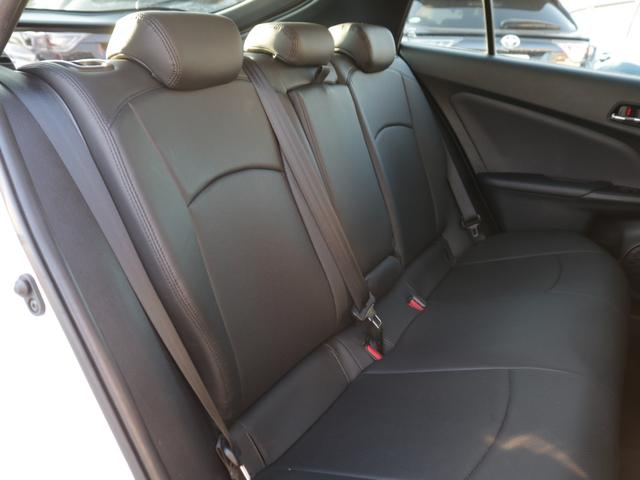 プリウス Ｓ　後期型・トヨタセーフティセンス・Ｂｌｕｅｔｏｏｔｈ接続・黒革調シートカバー・スマートキー・ツーリング用１７インチアルミ・バックカメラ・追従クルコン・ドラレコ・コーナーセンサー・ＬＥＤヘッドライト（41枚目）