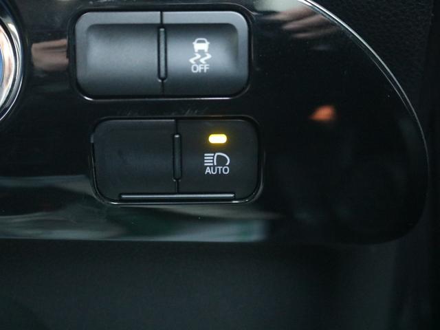 プリウス Ｓ　後期型・トヨタセーフティセンス・Ｂｌｕｅｔｏｏｔｈ接続・黒革調シートカバー・スマートキー・ツーリング用１７インチアルミ・バックカメラ・追従クルコン・ドラレコ・コーナーセンサー・ＬＥＤヘッドライト（47枚目）