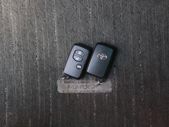 マークＸ ２５０Ｇ　リラックスセレクション　前席パワーシート・バックカメラ・ドライブレコーダー・スマートキー・プッシュスタート・オートＡ／Ｃ・ＨＤＤナビ・地デジ・ＣＤ／ＤＶＤ再生・ＨＩＤヘッドライト・純正１６インチアルミ（16枚目）