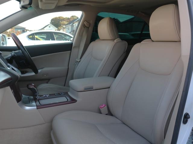 クラウンマジェスタ Ｇタイプ　プレミアム電動本革シート・サンルーフ・Ｂｌｕｅｔｏｏｔｈ接続・プリクラッシュセーフティ・プレミアムサウンド２０スピーカー・全席シートヒーター・前席エアシート・電動トランク・スマートキー・追従クルコン（4枚目）