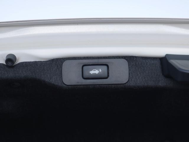 クラウンマジェスタ Ｇタイプ　プレミアム電動本革シート・サンルーフ・Ｂｌｕｅｔｏｏｔｈ接続・プリクラッシュセーフティ・プレミアムサウンド２０スピーカー・全席シートヒーター・前席エアシート・電動トランク・スマートキー・追従クルコン（14枚目）