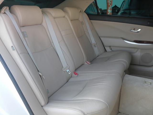 クラウンマジェスタ Ｇタイプ　プレミアム電動本革シート・サンルーフ・Ｂｌｕｅｔｏｏｔｈ接続・プリクラッシュセーフティ・プレミアムサウンド２０スピーカー・全席シートヒーター・前席エアシート・電動トランク・スマートキー・追従クルコン（47枚目）