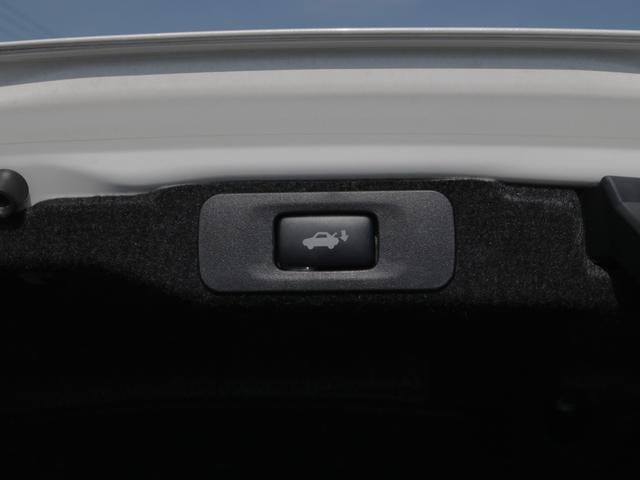 クラウンマジェスタ Ｇタイプ　プレミアム電動本革シート・Ｂｌｕｅｔｏｏｔｈ接続・プリクラッシュセーフティ・プレミアムサウンド２０スピーカー・全席シートヒーター・前席エアシート・電動トランク・スマートキー・追従クルコン・ＥＴＣ（13枚目）