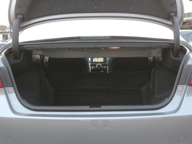 マークＸ ２５０Ｇ　リラックスセレクション・ブラックリミテッド　前席パワーシート・バックカメラ・スマートキー・地デジ・ドライブレコーダー・ＳＤナビ・ＥＴＣ・プッシュスタート・オートＡ／Ｃ・ＨＩＤヘッドライト・純正１６インチアルミ（11枚目）