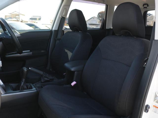 フォレスター 2.0XS 後期C型・5速MT・パワーシート・シートヒーター・クルーズコントロール・キーレス・オートA/C・ETC・HIDヘッドライト・純正17インチアルミ・ドアバイザー・ウィンカーミラー(6枚目)