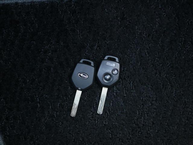 フォレスター 2.0XS 後期C型・5速MT・パワーシート・シートヒーター・クルーズコントロール・キーレス・オートA/C・ETC・HIDヘッドライト・純正17インチアルミ・ドアバイザー・ウィンカーミラー(17枚目)
