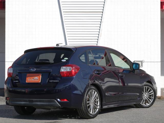 インプレッサスポーツ ２．０ｉ－Ｓ　電動ハーフレザーシート・クルーズコントロール・ローダウン・純正１７インチアルミ・ＥＴＣ・オートＡ／Ｃ・ＨＤＤナビ・フルセグ・ＵＳＢ入力・キーレス・ＨＩＤヘッドライト・パドルシフト（29枚目）