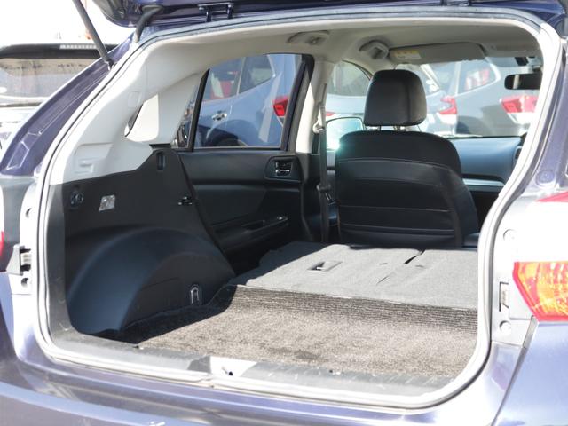 インプレッサスポーツ ２．０ｉ－Ｓ　電動ハーフレザーシート・クルーズコントロール・ローダウン・純正１７インチアルミ・ＥＴＣ・オートＡ／Ｃ・ＨＤＤナビ・フルセグ・ＵＳＢ入力・キーレス・ＨＩＤヘッドライト・パドルシフト（33枚目）