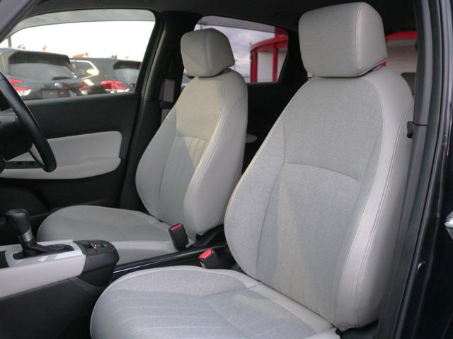 フィット e:HEVホーム ホンダセンシング・グレー半革シート・Bluetooth接続・バックカメラ・スマートキー・追従クルーズコントロール・ドライブレコーダー・メモリナビ・フルセグ・ETC・LEDヘッドライト・プッシュスタート(5枚目)